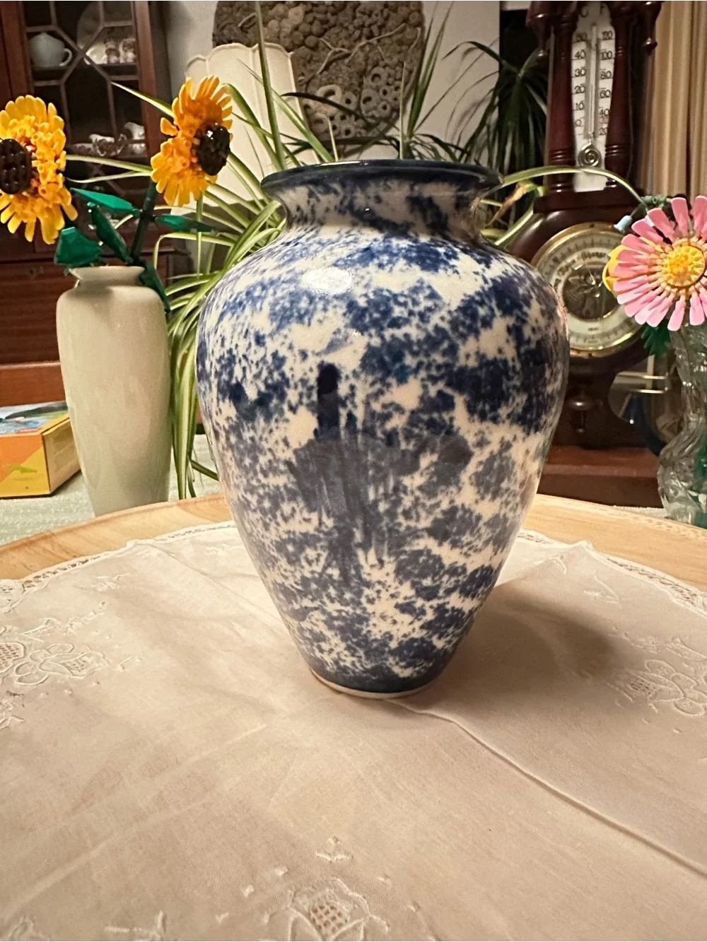 Vintage Pepperwood Potters Blue Cream Spongeware Studio Pottery Vase 7”